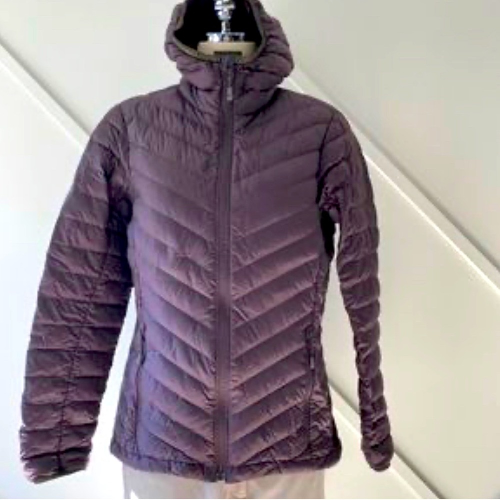 Mountain Hardwear 650 down light jacket